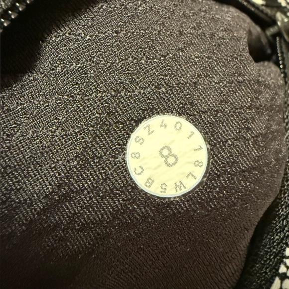 Lululemon Tight Stuff Tight II *25" Chirasu Black White Leggings - Picture 12 of 14